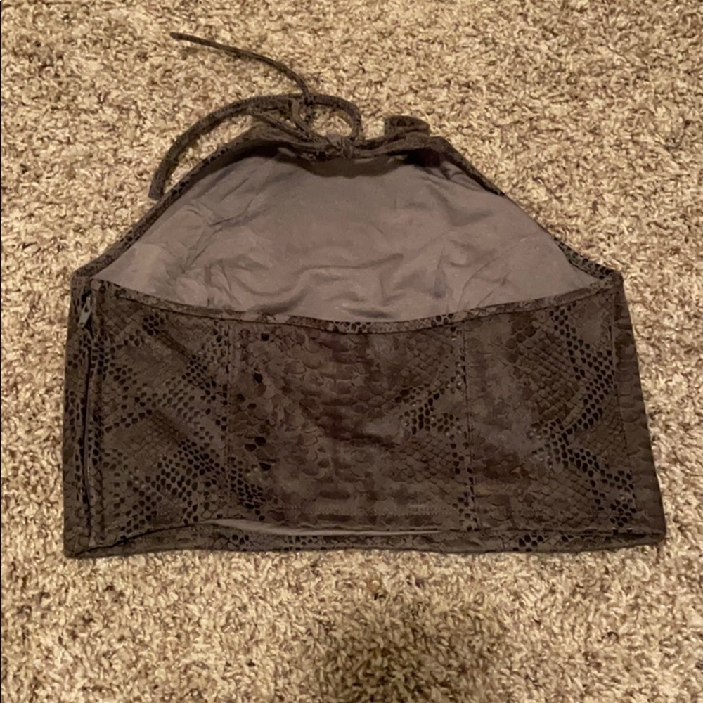 Guess Python Crop Top - Picture 3 of 5